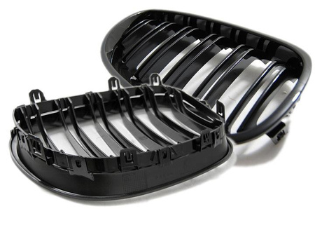 GRILĂ (RINICHI) BMW E60 E61 03-10 NEGRU LUCIOS