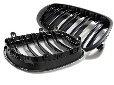 GRILĂ (RINICHI) BMW E60 E61 03-10 NEGRU LUCIOS