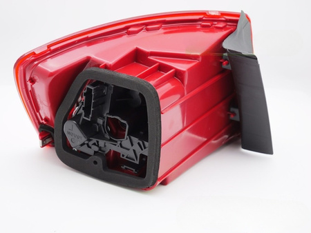 TYC difuzor lampă spate dreapta pentru VW Jetta 6 11-14