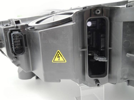 Far xenon stâng TYC pentru Audi Q7 15-19