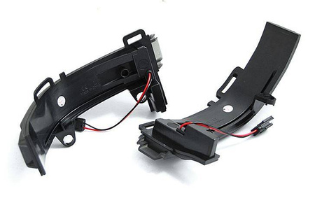 Indicatoare laterale în oglinzi fumurii. VW Crafter 2017-