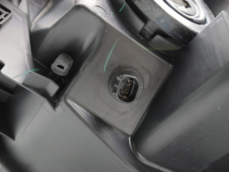 Lampă față stânga pentru Mitsubishi Pajero 10-15