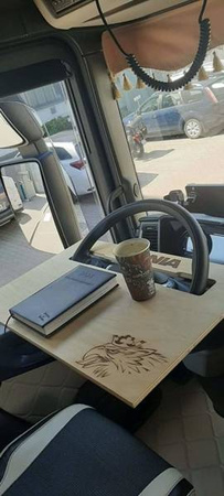 Masă de volan VOLVO FH3 FH4 IVECO MAN TGX TGA din lemn.