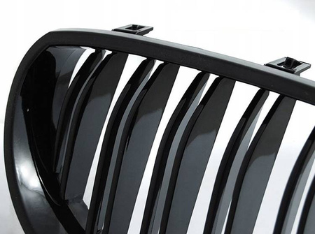 Grilă neagră lucioasă BMW E60 E61 03-10