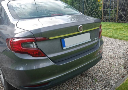 Banda hayon deasupra plăcilor Fiat Tipo 2016+ SEDAN