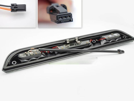 A treia lampă de stop cu 3 LED-uri Ford F150 15-20