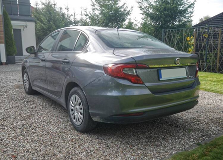 Banda hayon deasupra plăcilor Fiat Tipo 2016+ SEDAN