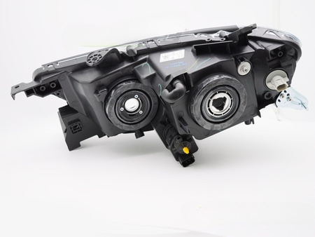 Lampă față dreapta pentru Mitsubishi Pajero 10-15