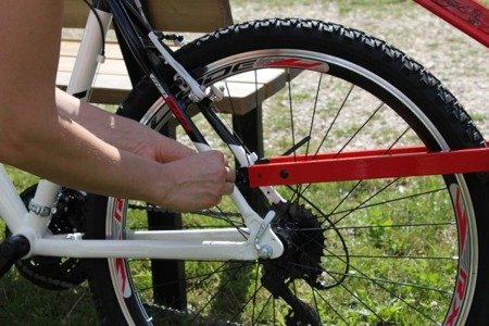 Bara de tractare a bicicletei pentru o bicicleta de copii PERUZZO