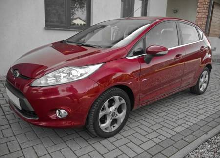 Muchiile geamurilor laterale Ford Fiesta 7 2009-2017