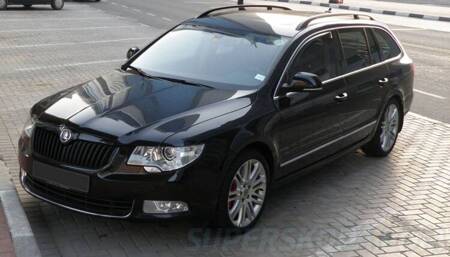 Skoda Superb 2 Station Wagon - Capac pentru bara de protecție spate (negru)